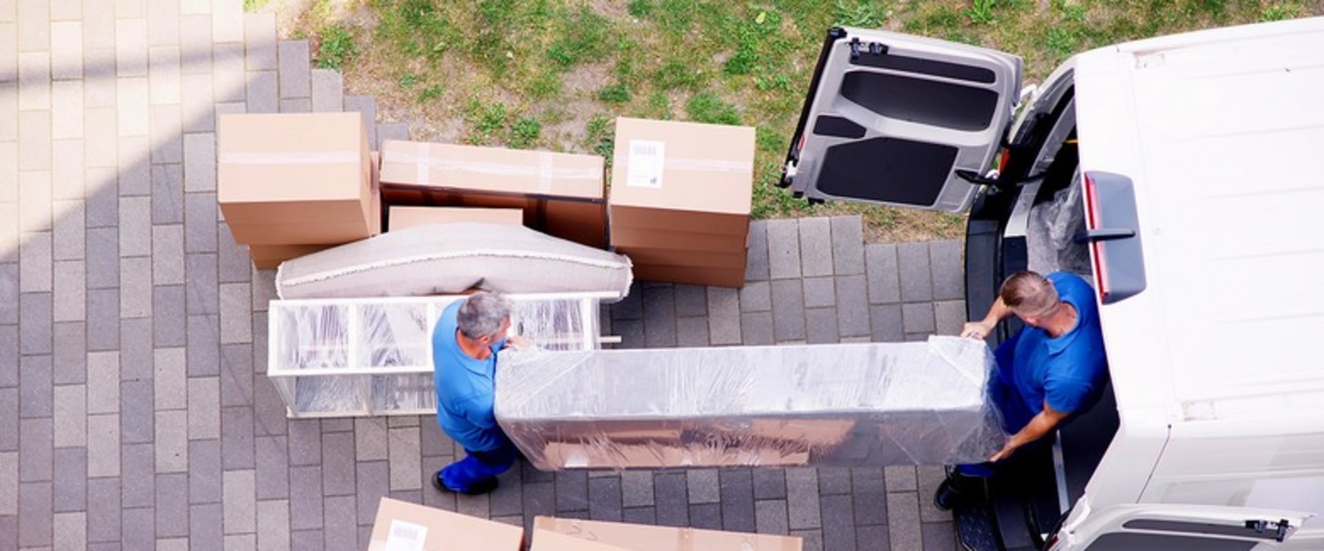 Understanding Tipping Etiquette for Movers: What You Need to Know