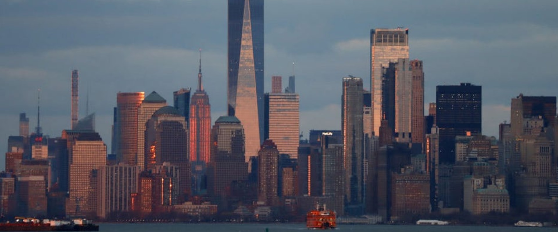 Understanding the Value of a $100,000 Salary in New York City